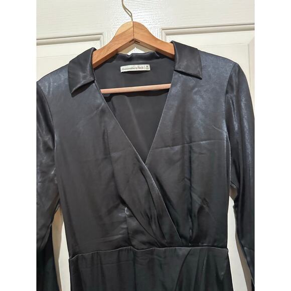 Abercrombie & Fitch Black Satin Mini Wrap Dress Size Medium - Picture 6 of 9